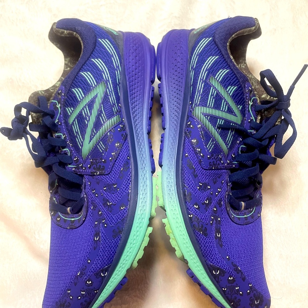 Run Disney New Balance Haunted Mansion Sneakers Vanzee Size 11 (women’s)
